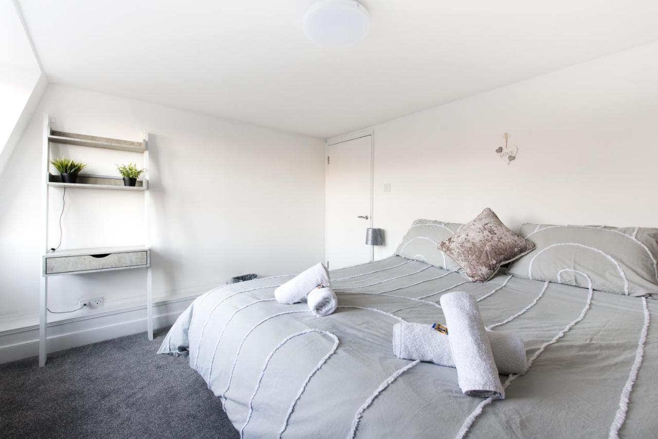 Luxe Maisonette- Parking, 4K Tvs, Leds, Local Snacks And More! Bath Exteriör bild